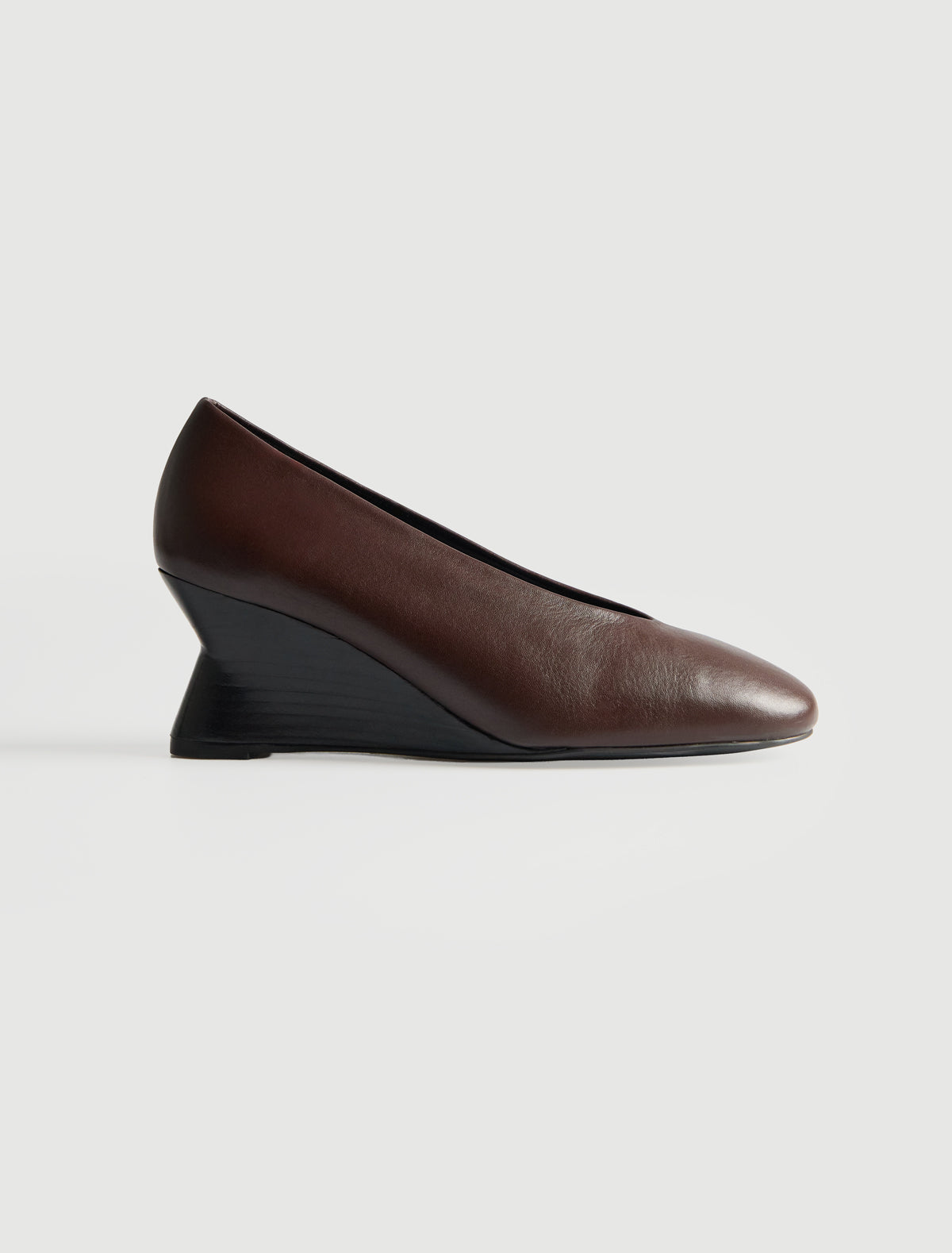 no 3066 / Jacinta Pump - Image 3
