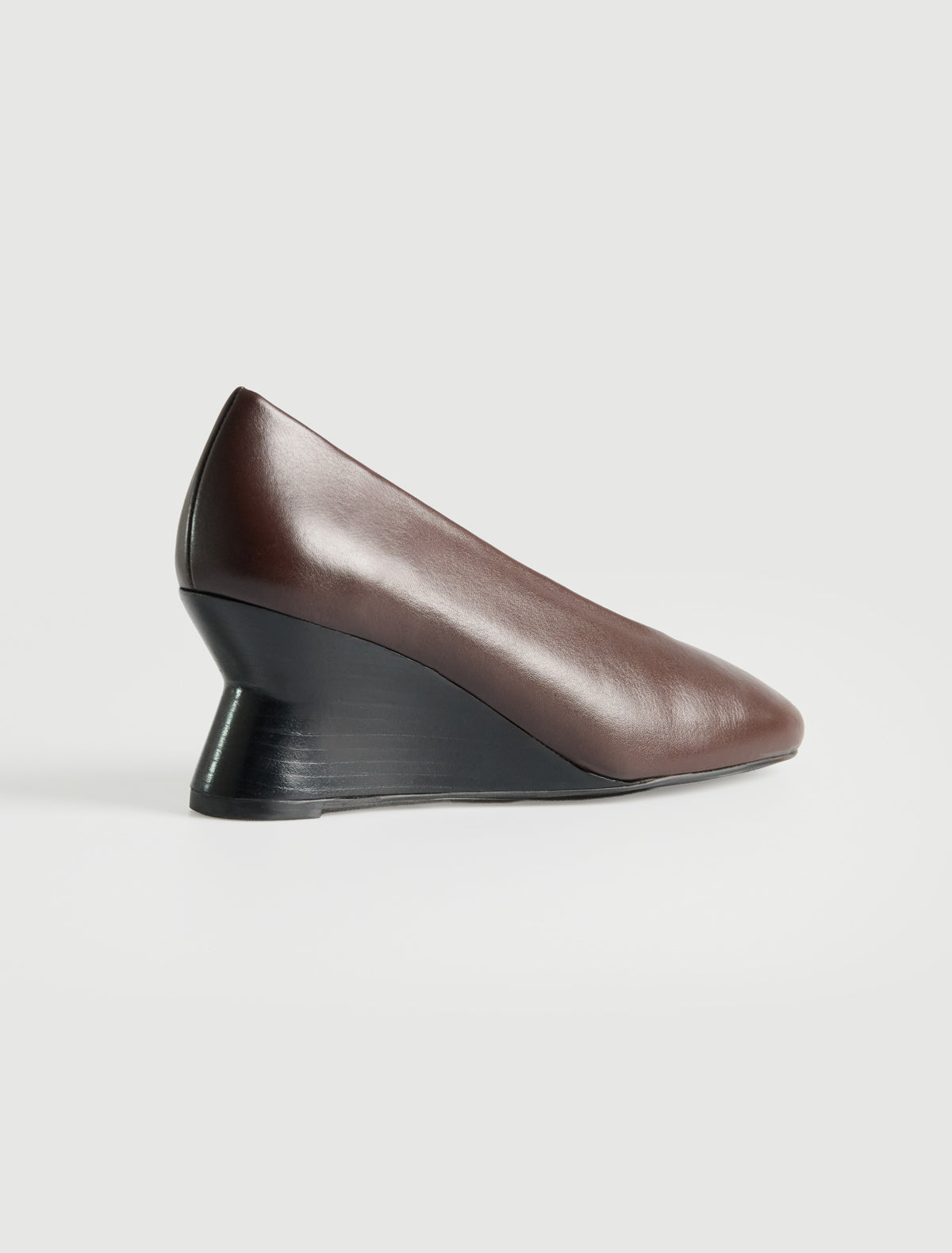 no 3066 / Jacinta Pump - Image 4