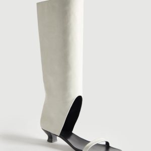 no 2835 / Manuela